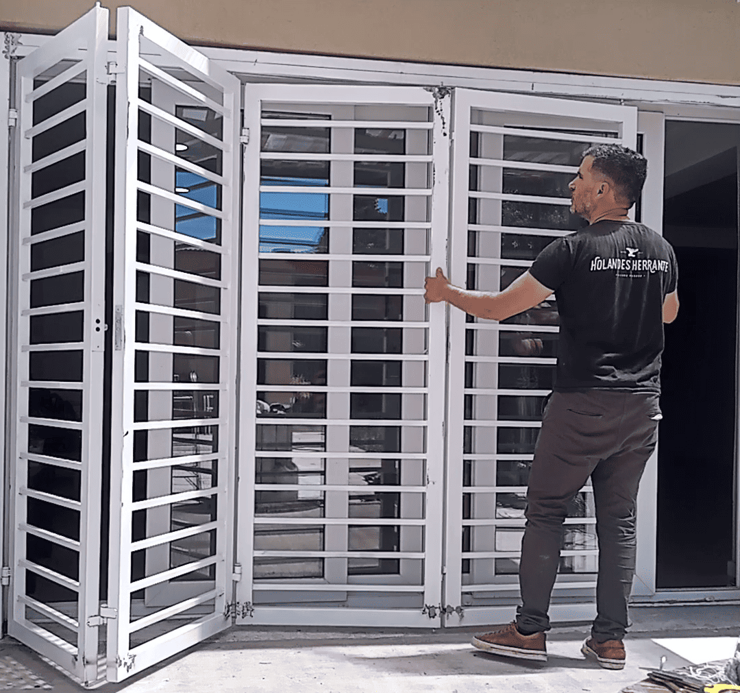 Puertas hierro minimalistas La Plata